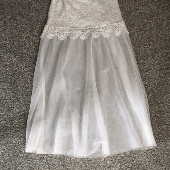 💃🏼EUC White lace halter dress size s(tag gone) - Picture 5 of 9